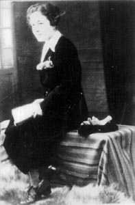 Lareinty_th.JPG (7263 bytes)