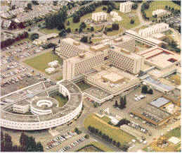 lefoll.gif (28573 octets)